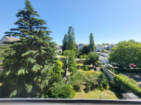 VYN APT 1. WOHNUNG MIT DACHTERRASSE + STELLPLATZ